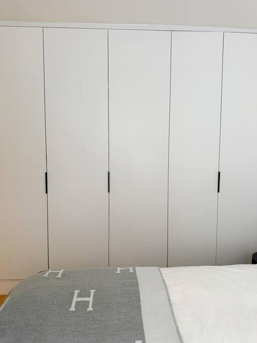 شقة Londwell, Luxe And Leaves, Chelsea Flat With Private Garden لندن المظهر الخارجي الصورة