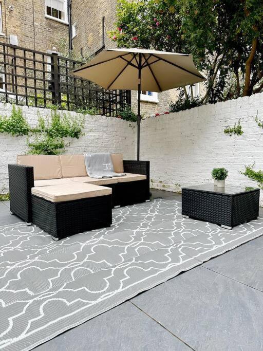 شقة Londwell, Luxe And Leaves, Chelsea Flat With Private Garden لندن المظهر الخارجي الصورة
